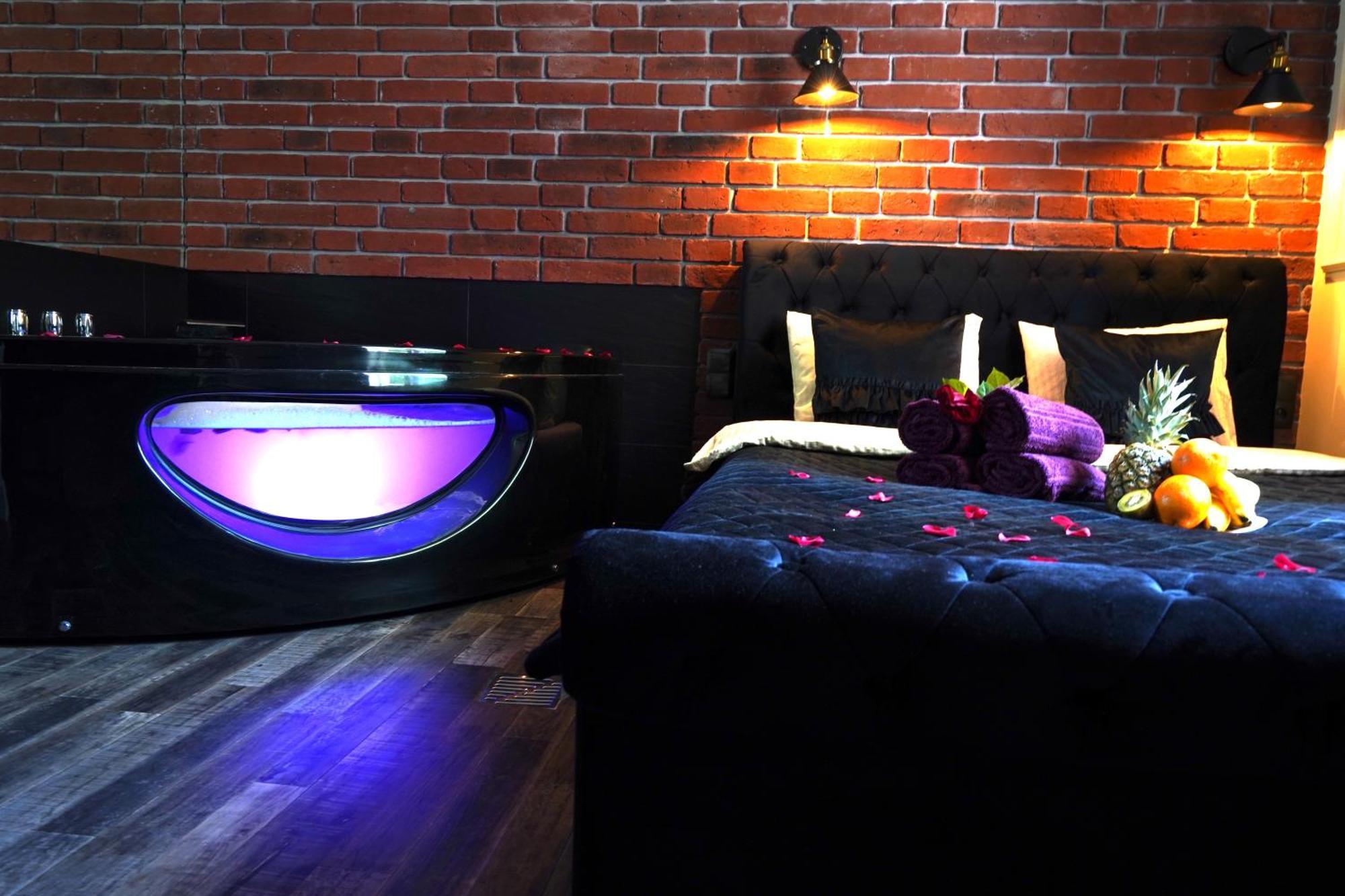 Spa Bath Apartment Краків Екстер'єр фото